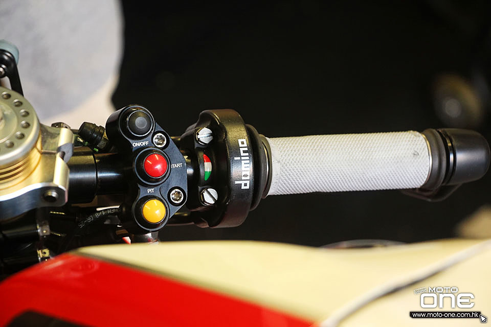 2015 MACAU GP YAMAHA YZF-R1 Stuart Easton