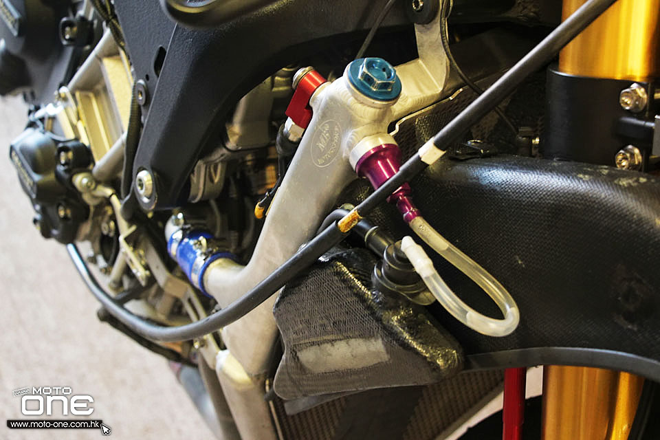 2015 MACAU GP YAMAHA YZF-R1 Stuart Easton