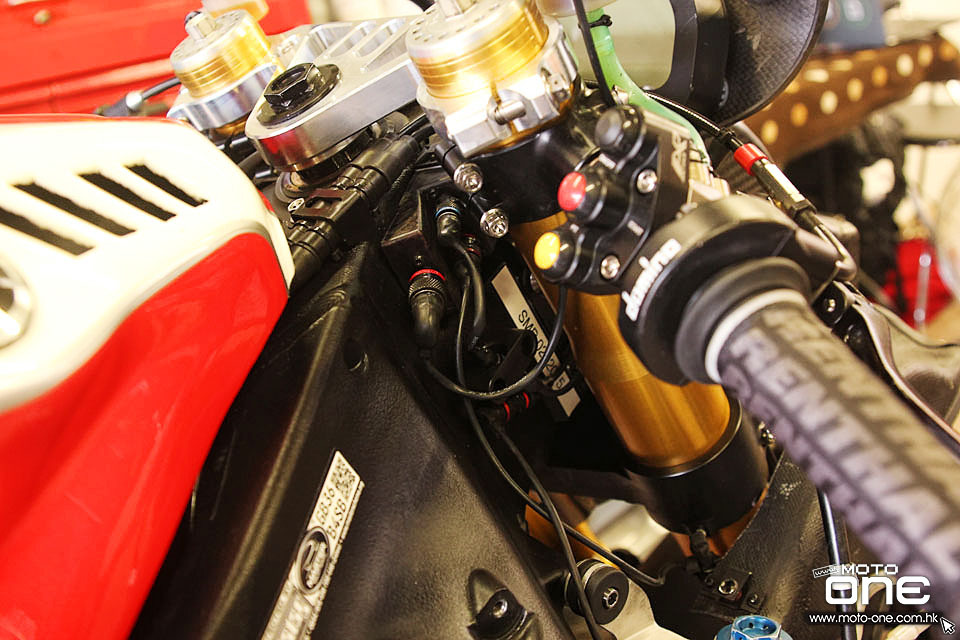 2015 MACAU GP YAMAHA YZF-R1 Stuart Easton