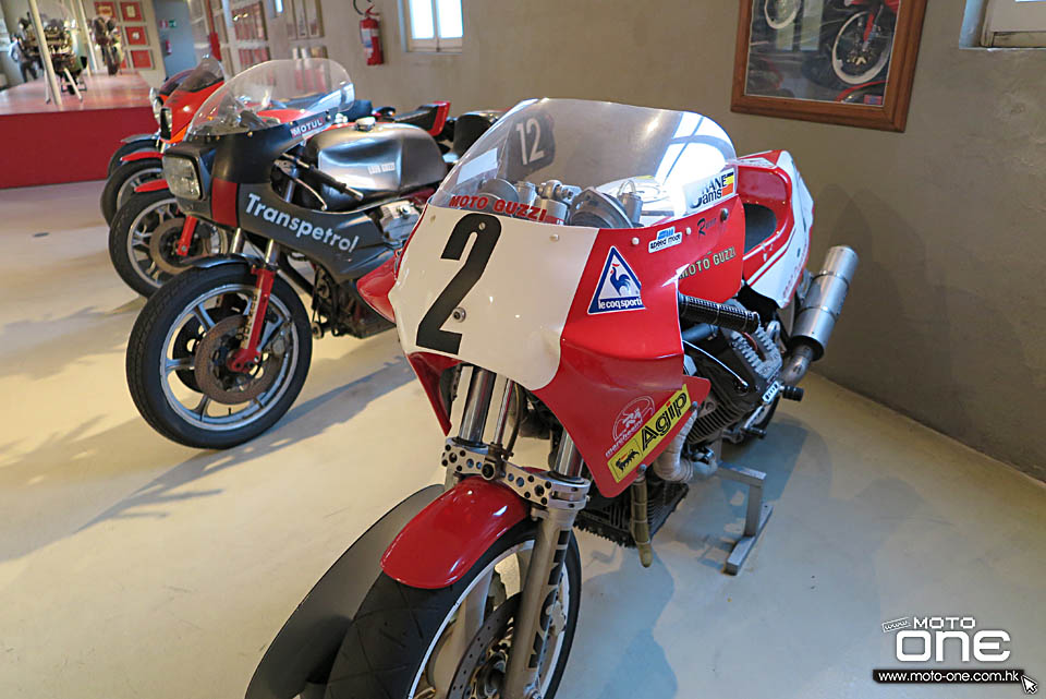 2015 Moto Guzzi FACTORY