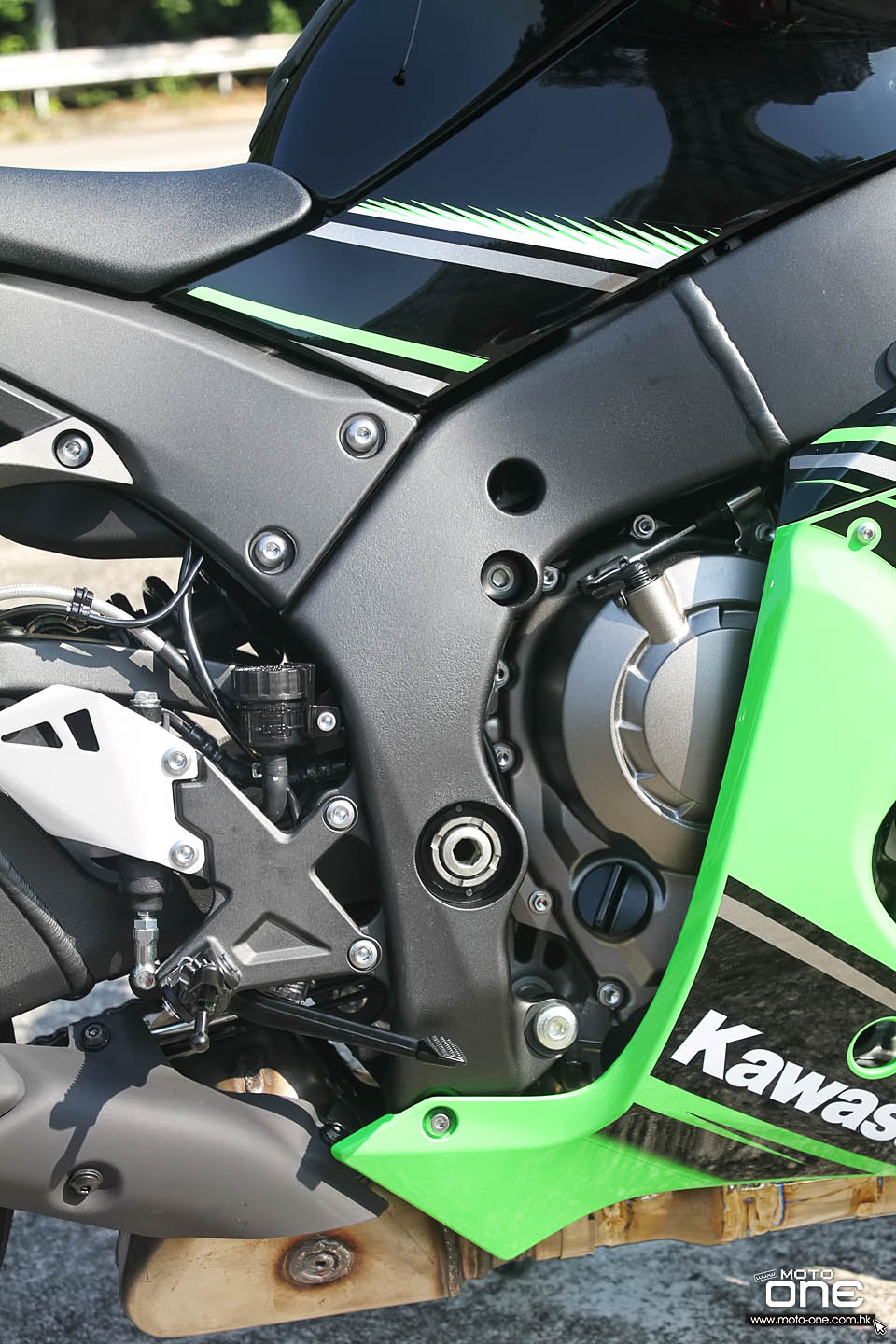 2016 KAWASAKI ZX-10R TEST