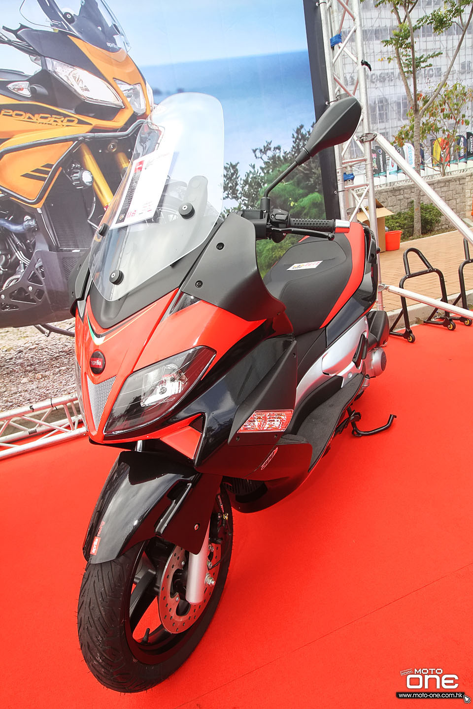 2015 APRILIA HK BIKESHOW