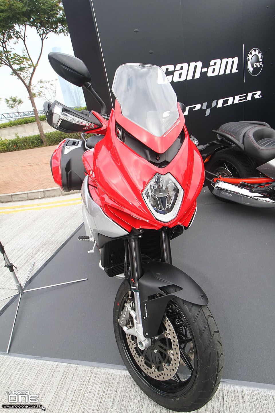 2015 MANWAI MV AGUSTA CAN-AM SPYDER