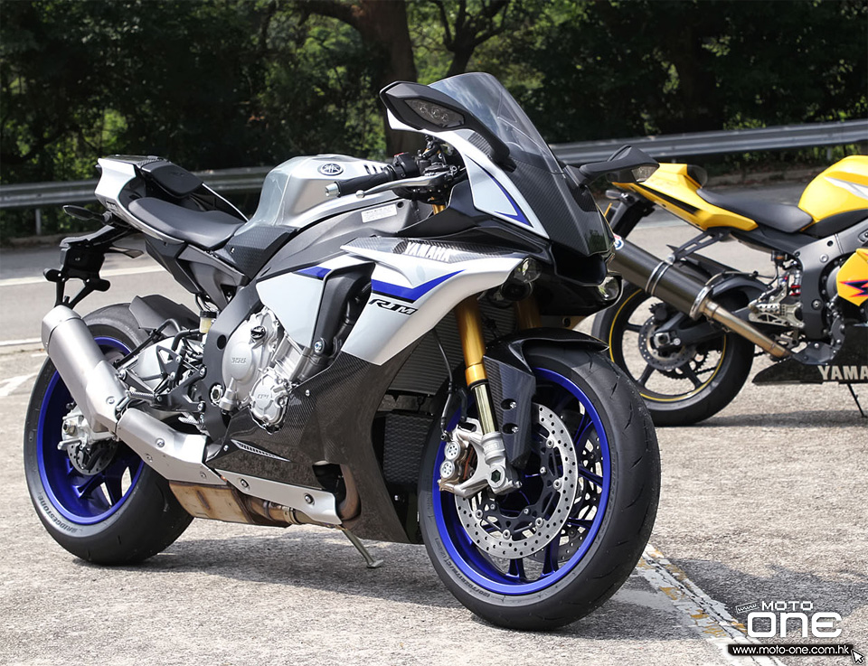 YAMAHA YZF-R1M