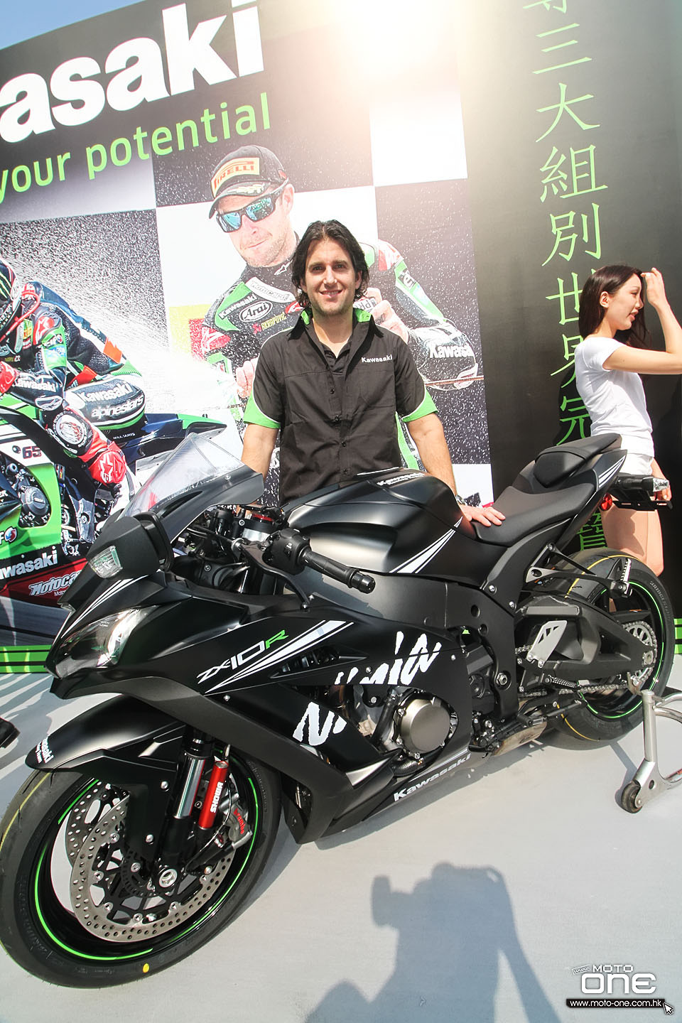 2015 KAWASAKI TITANIC HK BIKESHOW