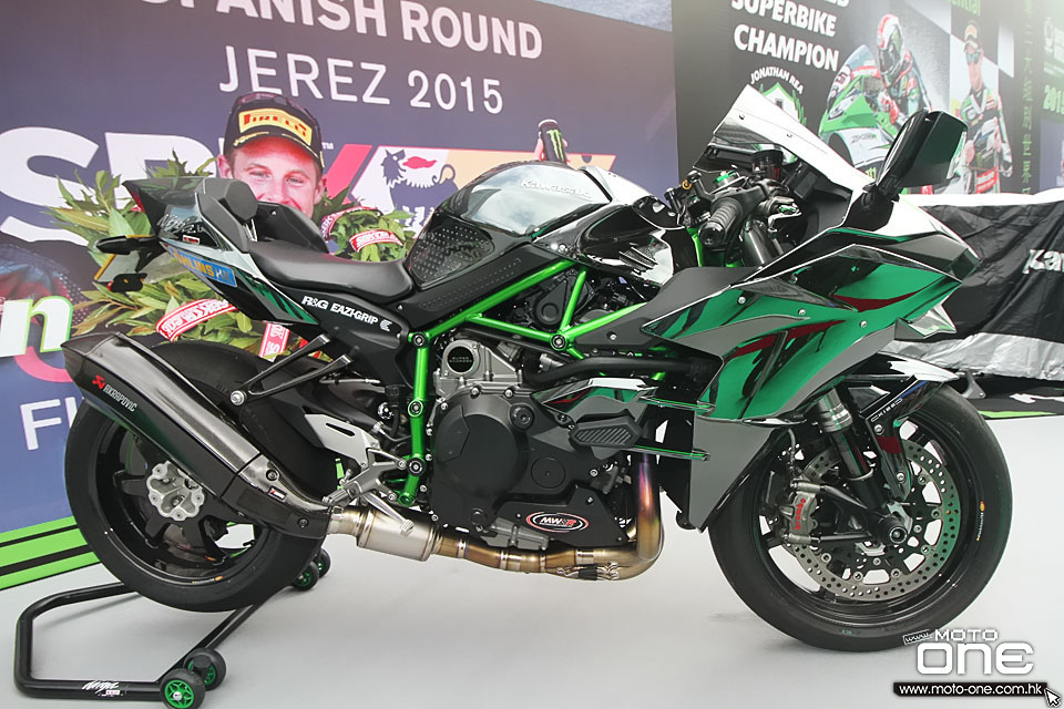 2015 KAWASAKI TITANIC HK BIKESHOW