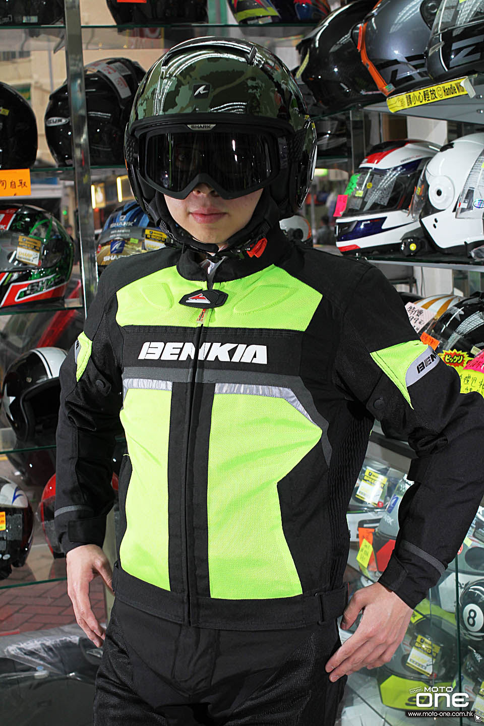 2016 BENKIA SUITS