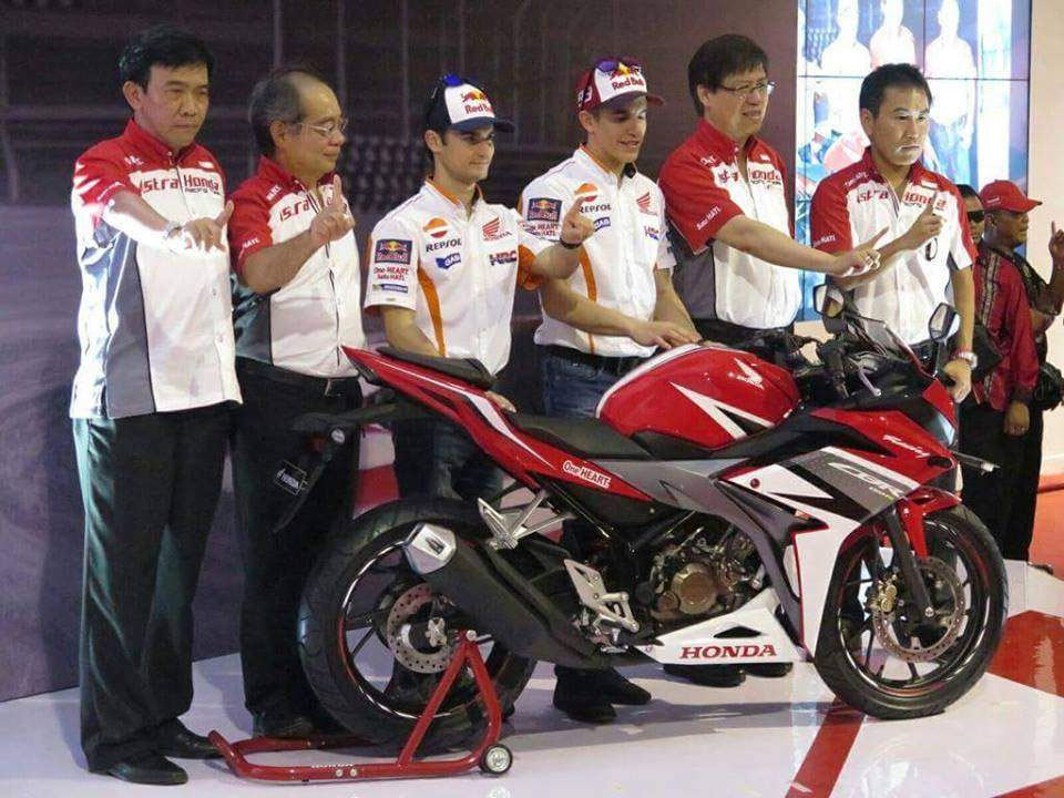 2016 HONDA CBR150R