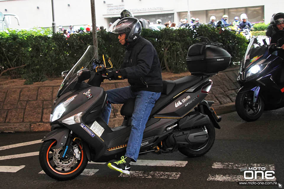 2016 CHINESE NEW YEAR RIDING