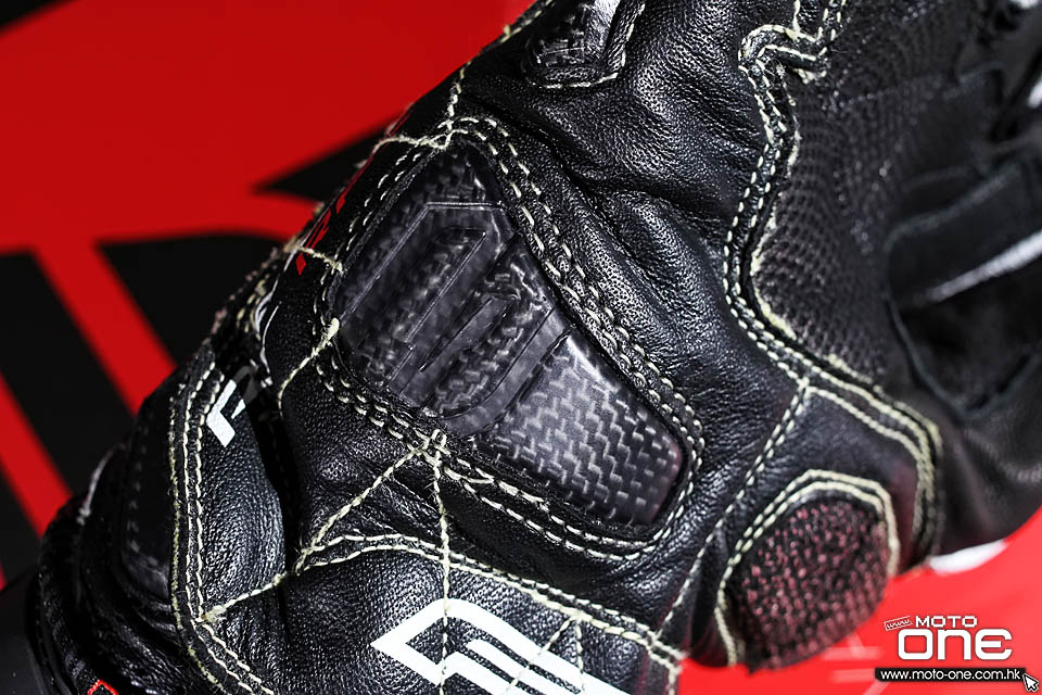 2016 FIVE GLOVES