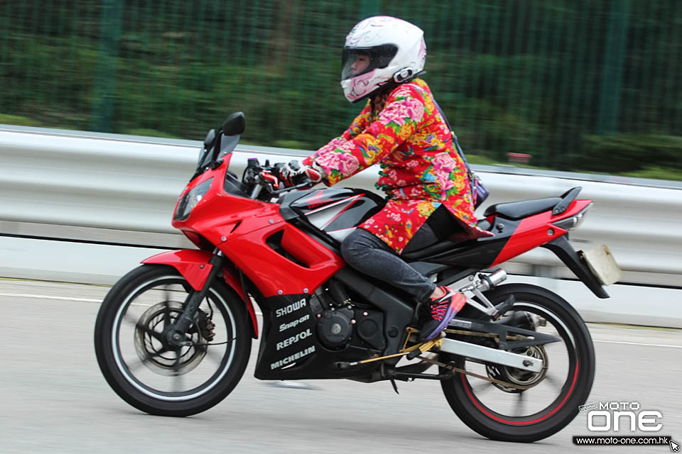 2016 chinese new year riding