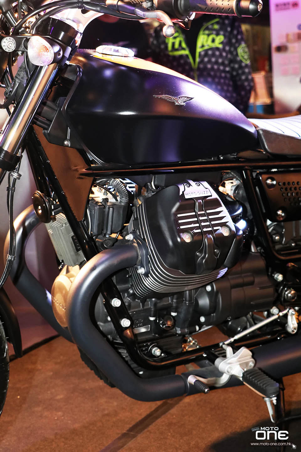 2016 MOTO GUZZI V9 BOBBER