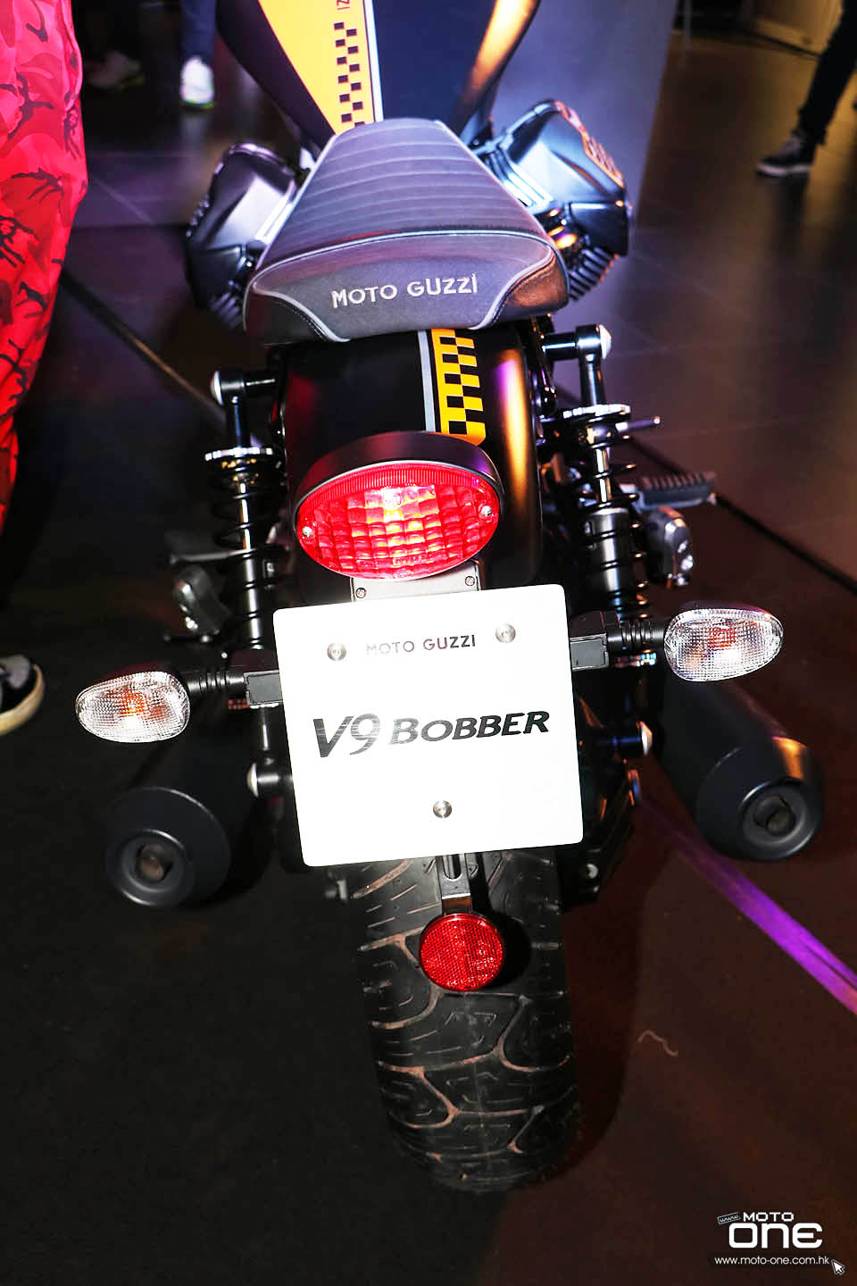 2016 MOTO GUZZI V9 BOBBER