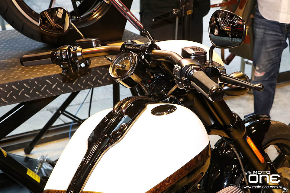 2016 Harley Davidson Gibson Brands CVO Pro Street Breakout