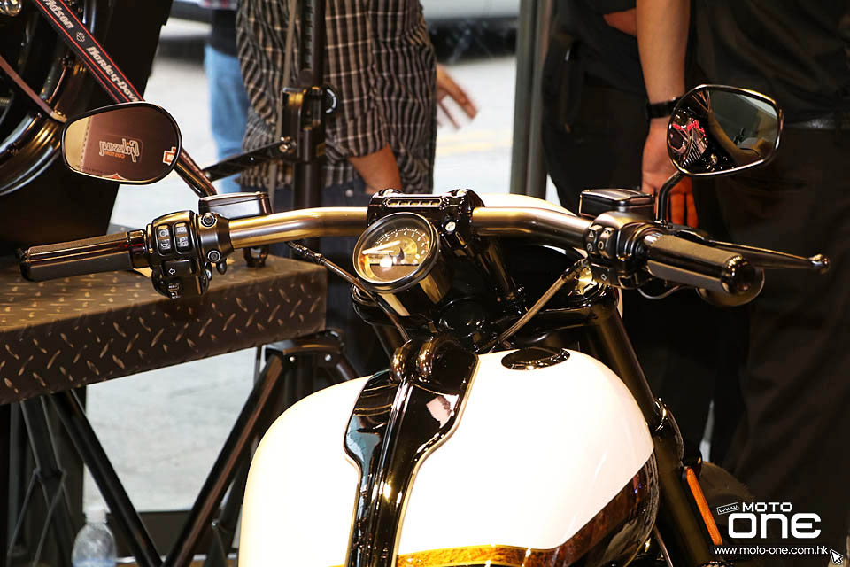2016 Harley Davidson Gibson Brands CVO Pro Street Breakout