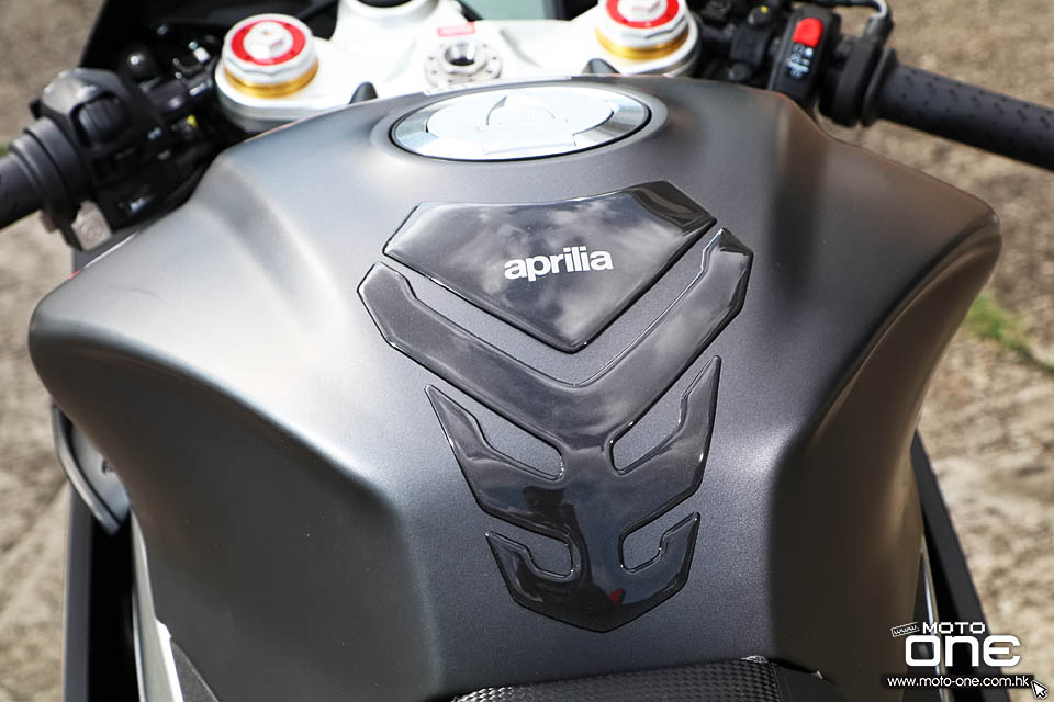 2016 APRILIA RSV4 RF RR