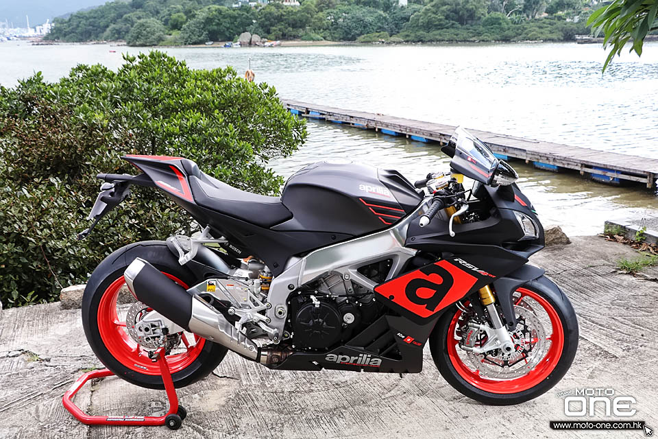 2016 APRILIA RSV4 RF RR