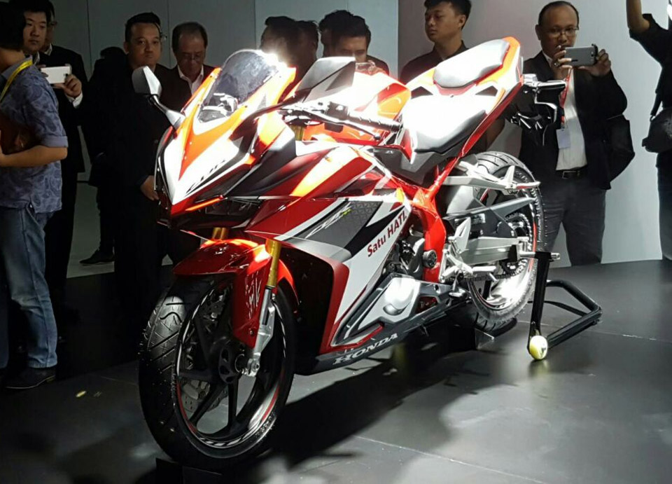 2016_HONDA CBR250RR