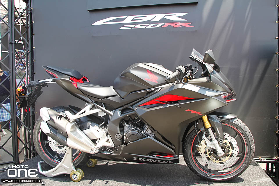 2016 HONDA CBR250RR