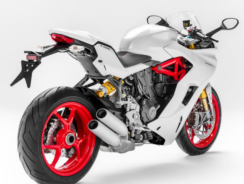 2016_DUCATI SUPERSPORT