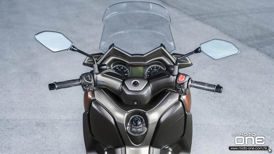 2017 YAMAHA XMAX300