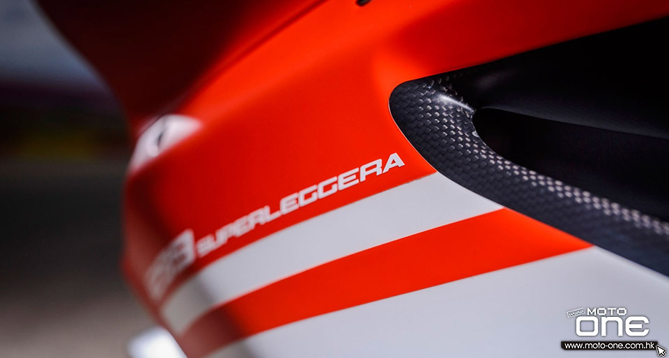 2016_DUCATI 1299 Superleggera