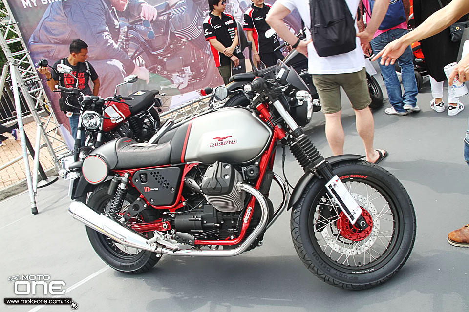 2016 Moto Guzzi HK BIKESHOW