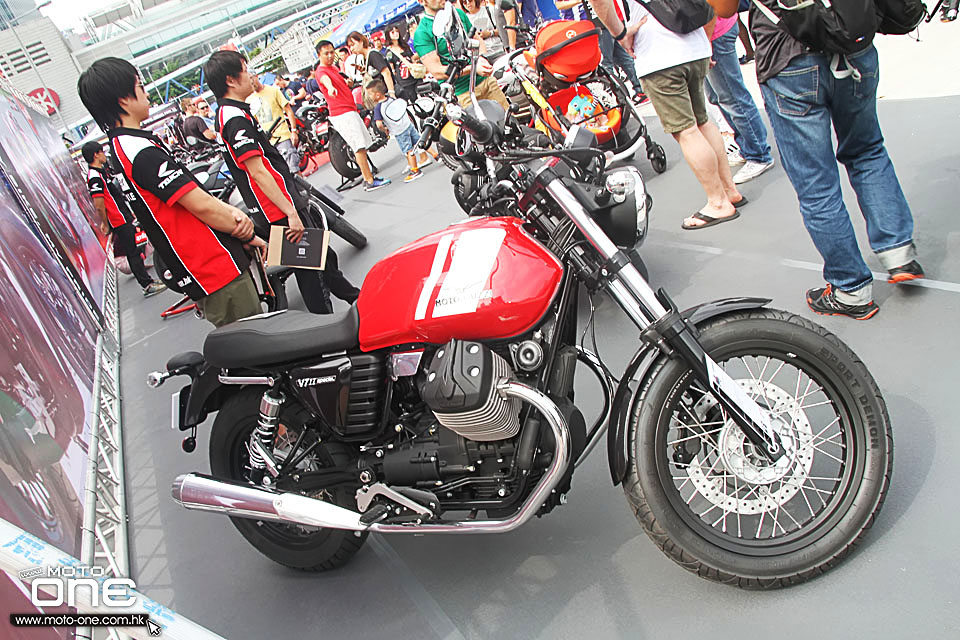 2016 Moto Guzzi HK BIKESHOW