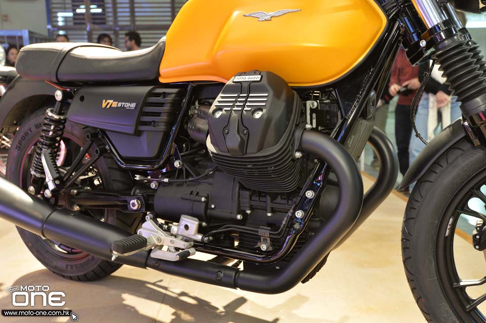 2017 Moto Guzzi V7 III stone