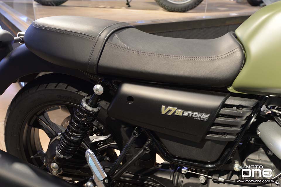 2017 Moto Guzzi V7 III stone
