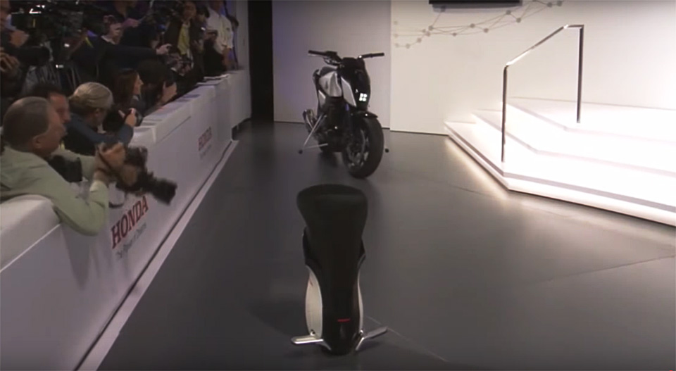 HONDA RIDING ASSIST MOTORCYCLE