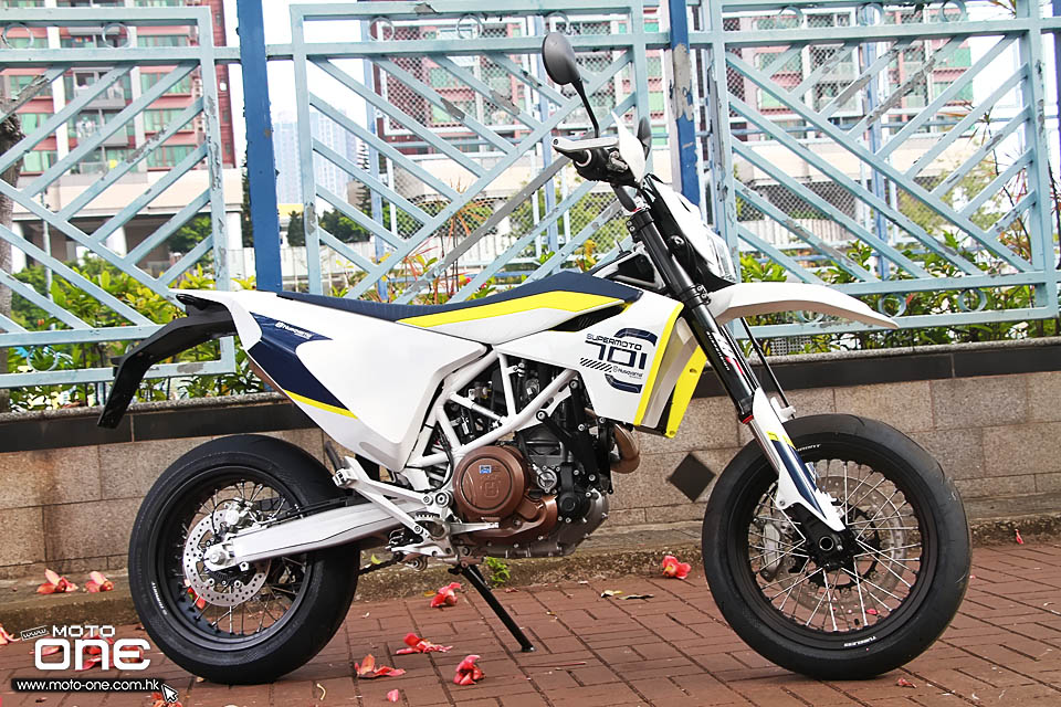 2017 HUSQVARNA 701 SUPERMOTO