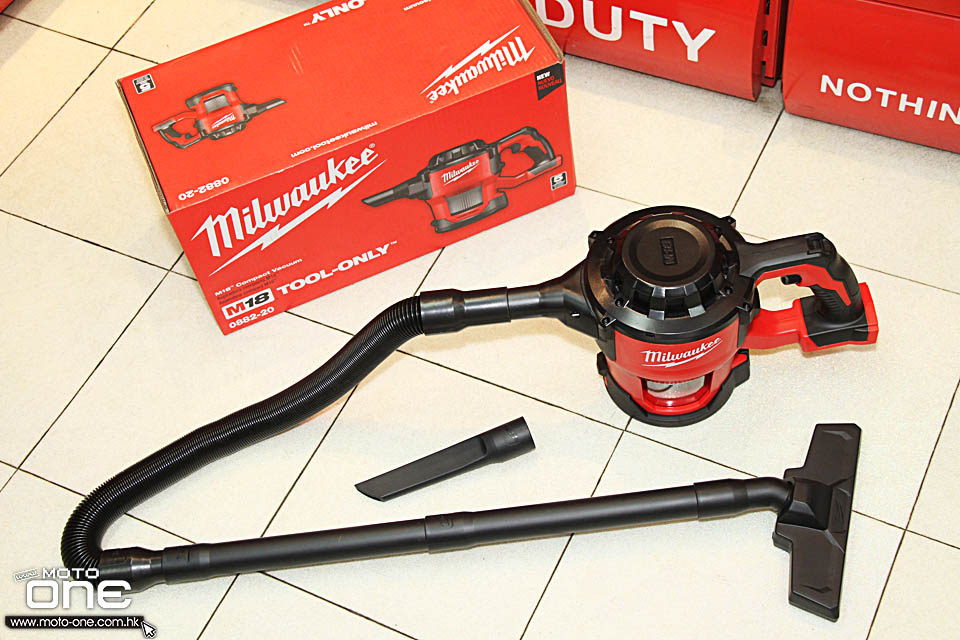 2017 MILWAUKEE M18 Compact Vacuum