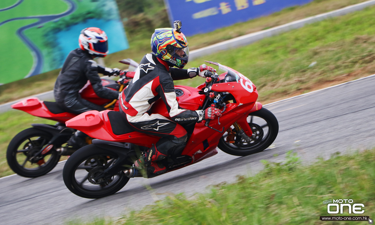 motorcycle racing