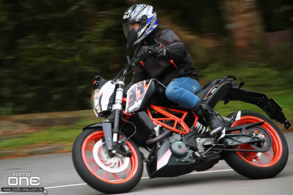 2017 2016 KTM 390 DUKE