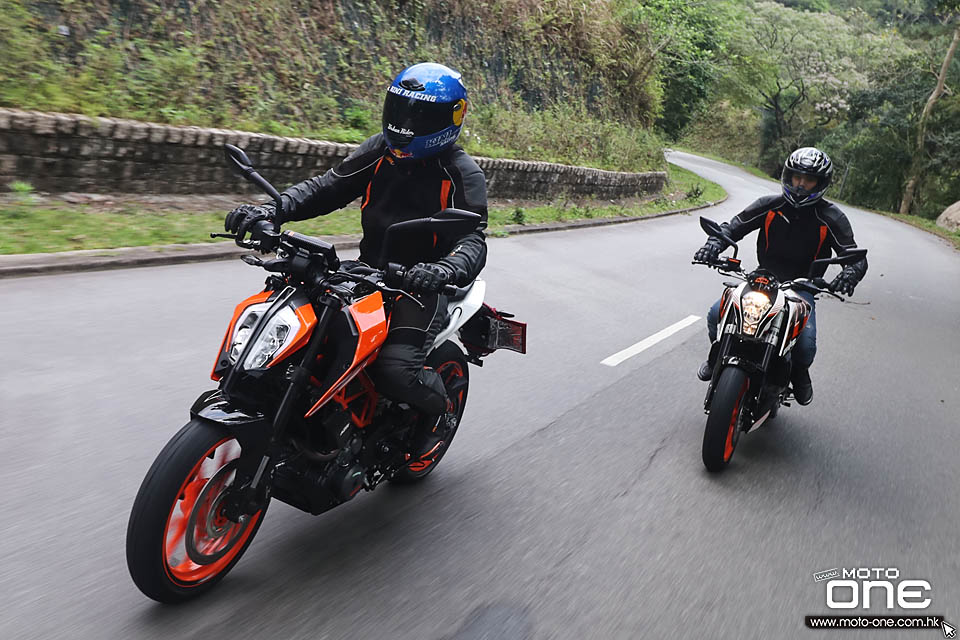 2017 2016 KTM 390 DUKE