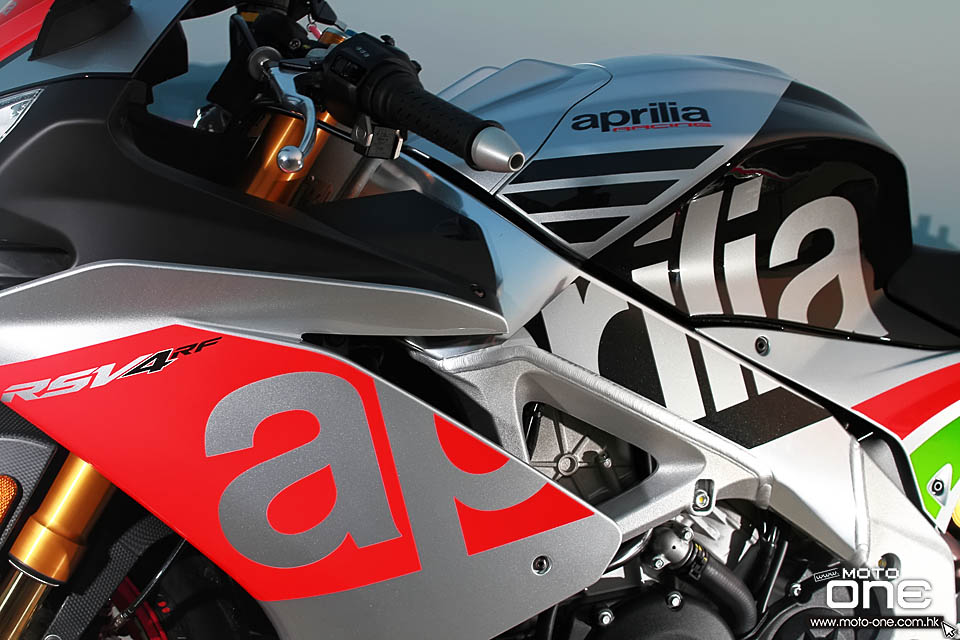 2017 APRILIA RSV4 RF Tuono 1100 Factory