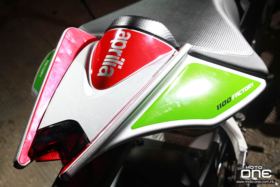 2017 APRILIA RSV4 RF Tuono 1100 Factory