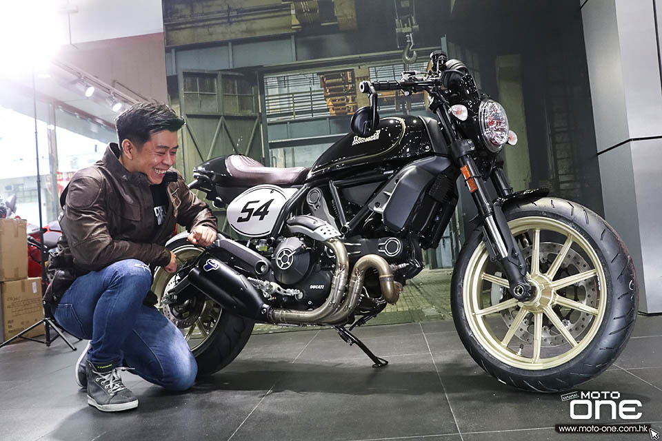 2017 Ducati Scrambler Cafe Racer Simon Kwan