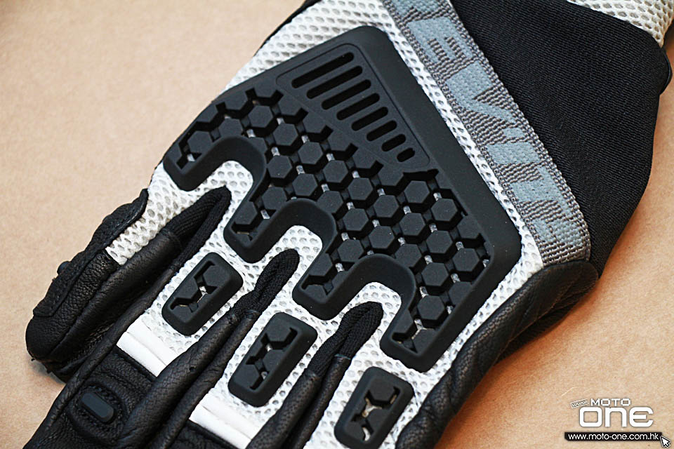 2017 REVIT GLOVES