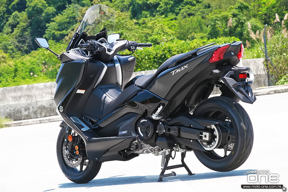 /2017 YAMAHA TMAX530 SX TEST