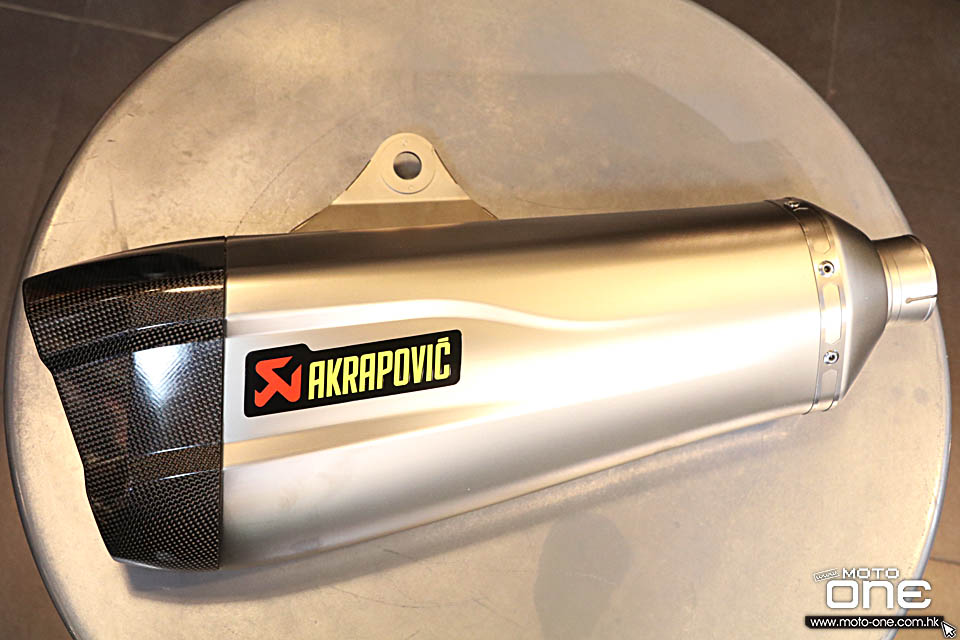 2017 AKRAPOVIC T-MAX