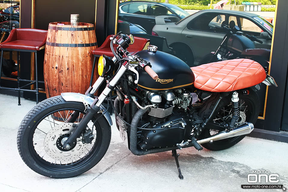 2017 Triumph T100 Cafer Racer