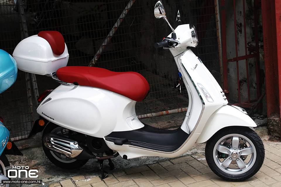 MY16 Vespa Primavera 150