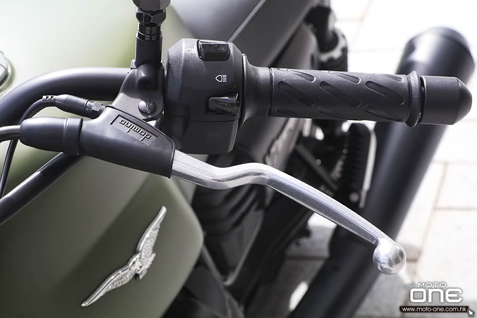 2017 Moto Guzzi V7 III Stone
