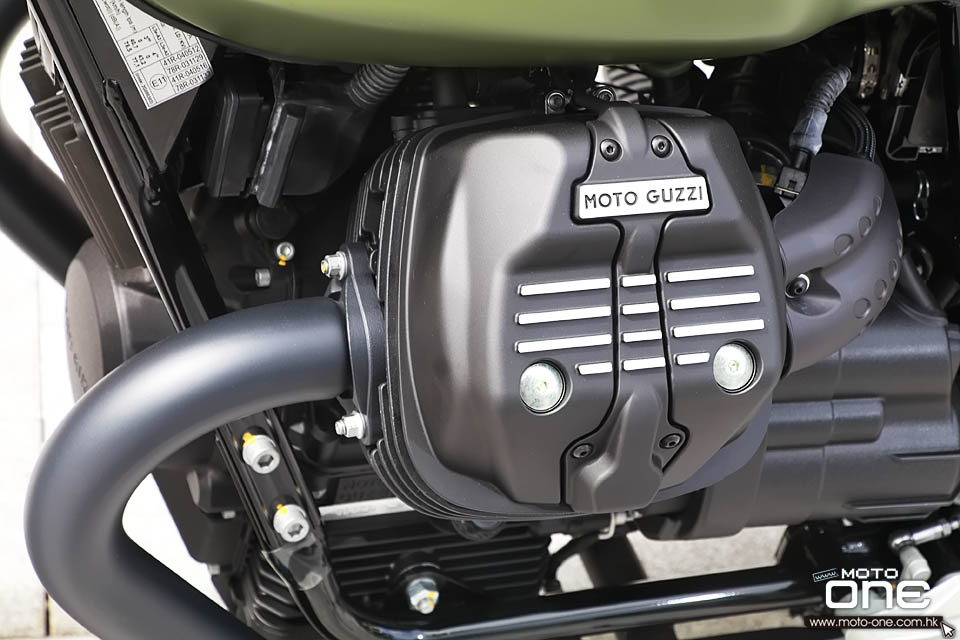 2017 Moto Guzzi V7 III Stone
