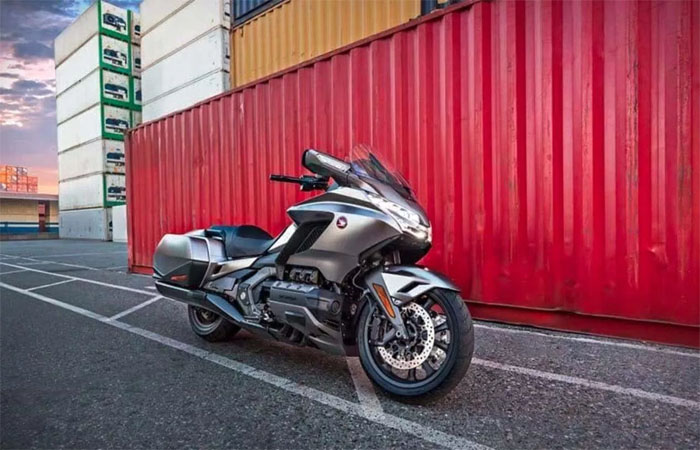 2018_HONDA GOLD WING