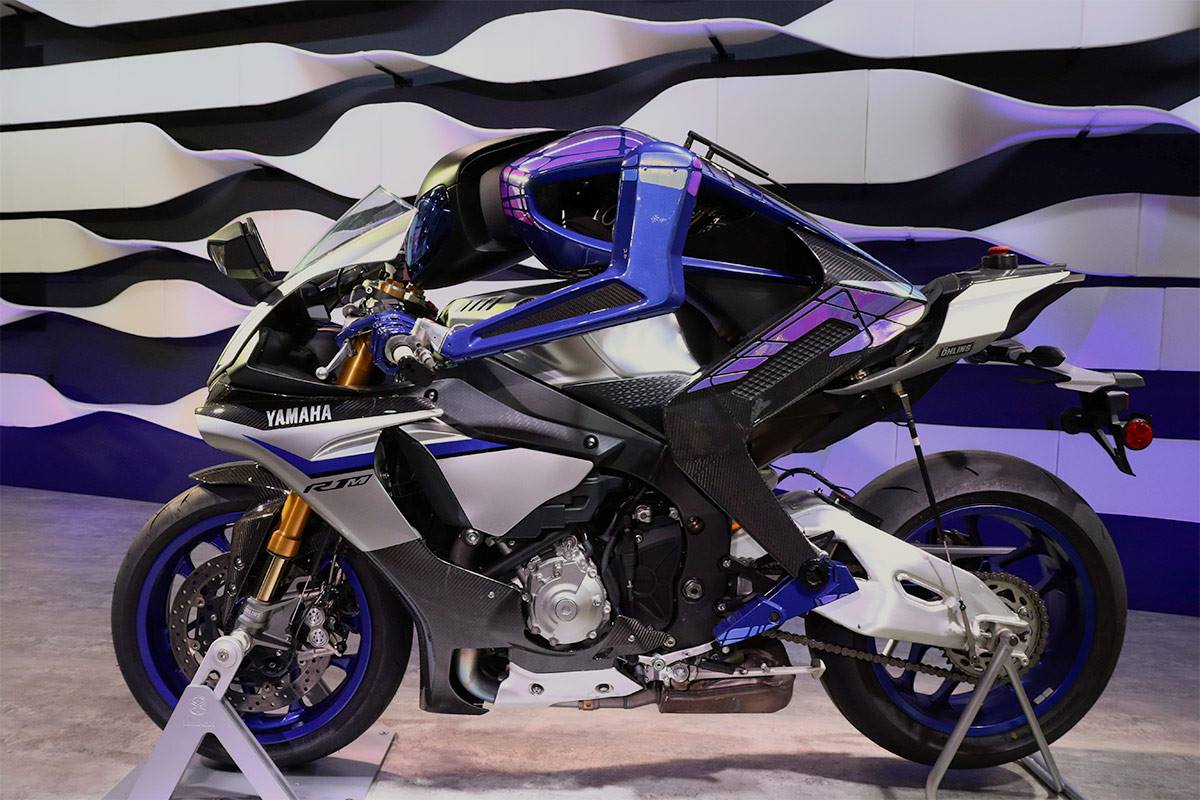 2017 YAMAHA MOTOBOT 2 X YZF R1M