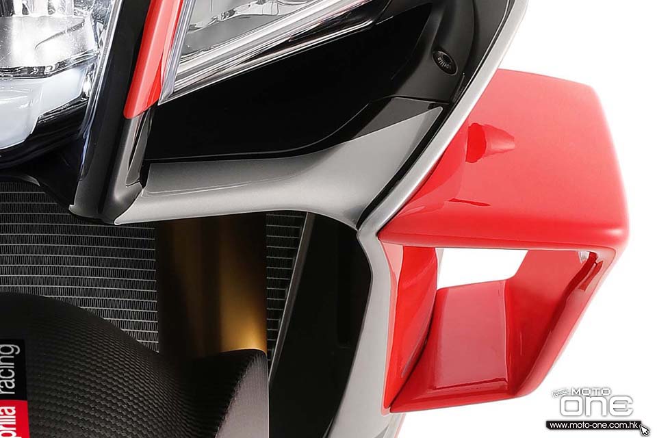 2018 Aprilia RSV4 R FW GP winglet