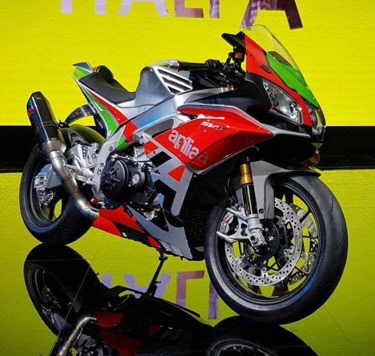 2018 Aprilia RSV4 R FW GP winglet